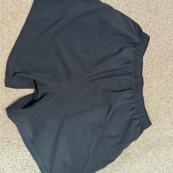 Gymshark 5 inch shorts (worn once) - Picture 5 of 5